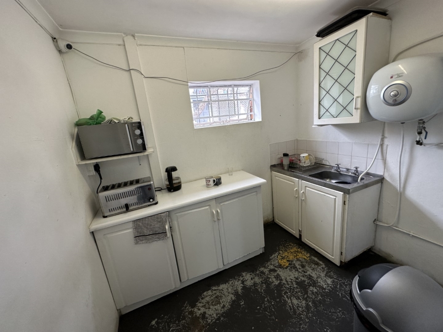 To Let Commercial Property for Rent in Woodstock Western Cape